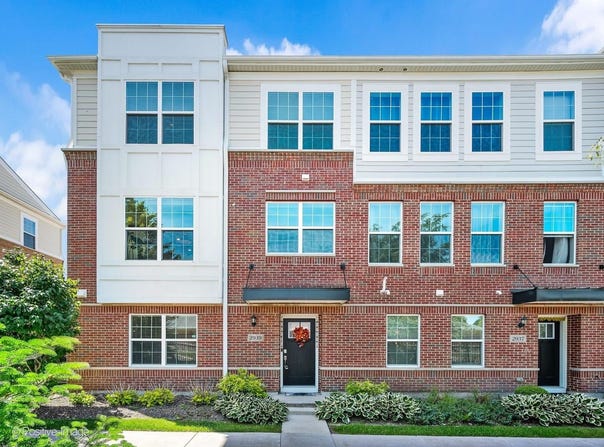 2939 REFLECTION Drive, Naperville, IL 60564
