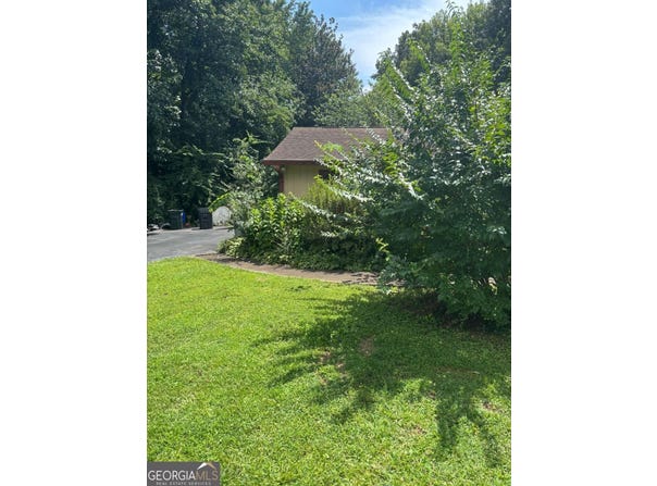 490 Coleman Drive, Roswell, GA 30075