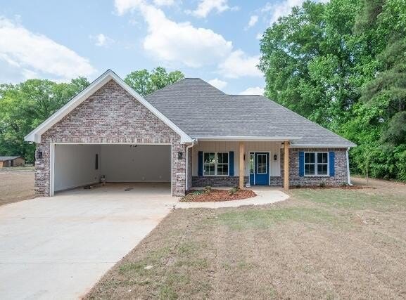 381 Troy Ln, Starkville, MS 39759