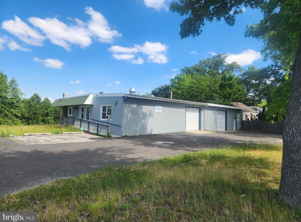 1910 FAIRFAX Avenue, CHERRY HILL, NJ 08003