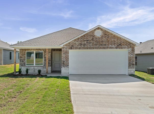 8033 Chesapeake Trail, Bauxite, AR 72011