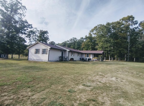 586 Ridge Rd, Mountain View, AR 72560