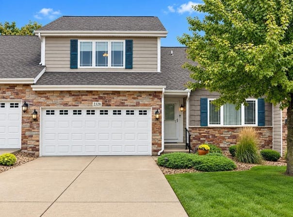 2328 Legend Circle, Chesterton, IN 46304