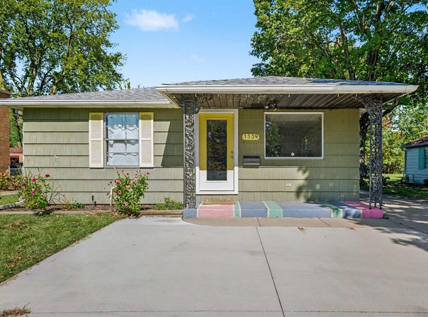 1139 E Colfax Avenue, South Bend, IN 46617-3301