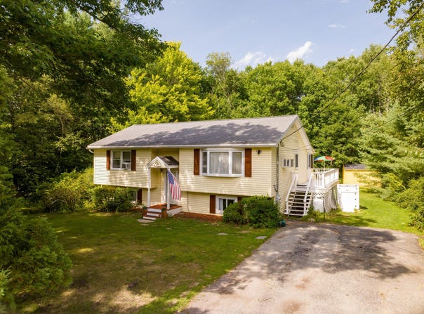 238 Sullivan Road, Greene, ME 04236