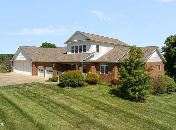 101 Kitty Hawk Drive, Chuckey, TN 37641