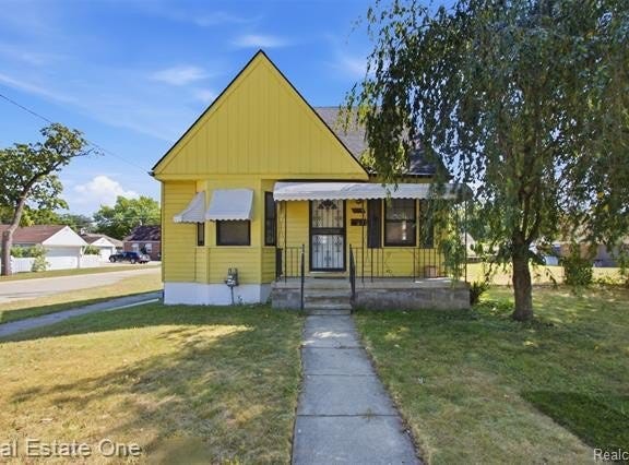 6698 Rockdale Street, Dearborn Heights, MI 48127