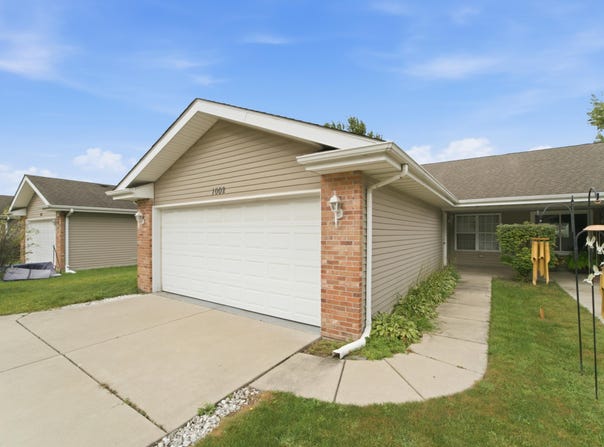 1002 N Colfax Street, Griffith, IN 46319