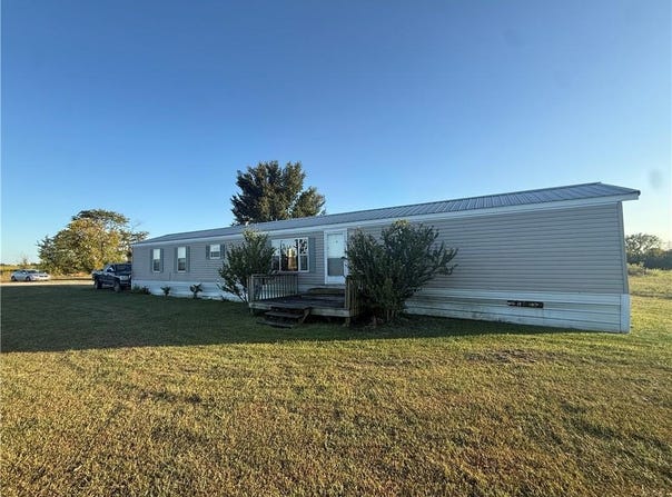 596 Jackson Road, Pomona, KS 66076