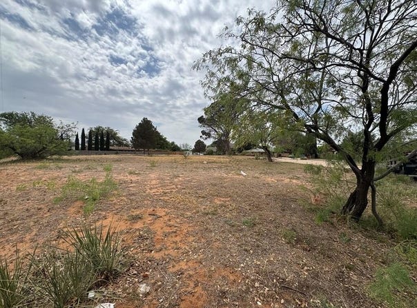 2106 N H St, Midland, TX 79705