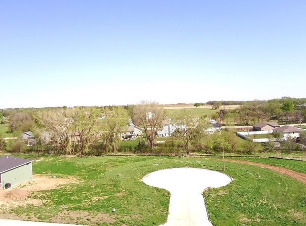 415 Evergreen Circle, Bennet, NE 68317