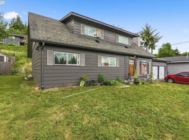 2411 BURCHAM St, Kelso, WA 98626