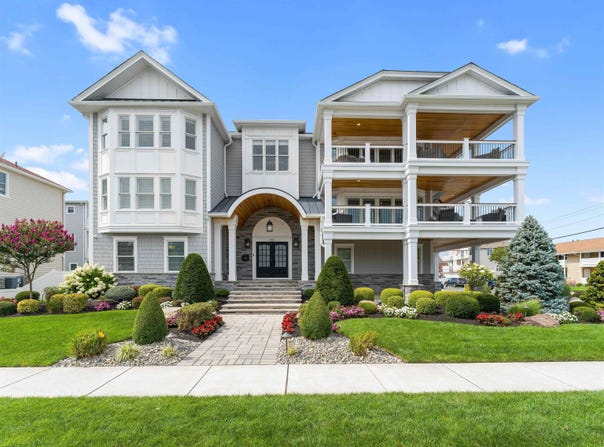 401 W BRIGANTINE Ave, Brigantine, NJ 08203-2545