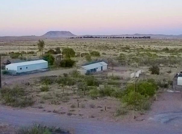1008 N Ordenar St, Marfa, TX 79843