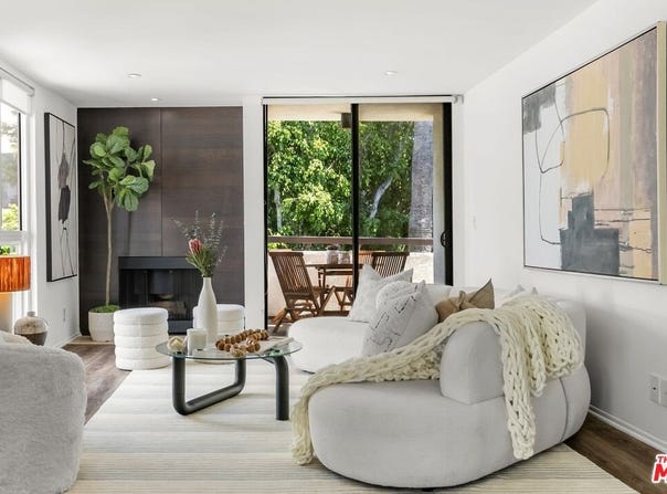 911 N Kings Rd, West Hollywood, CA 90069