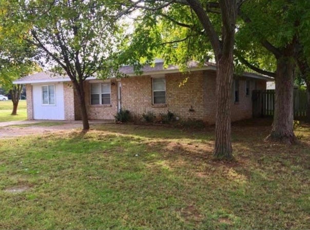 202 Houston, Marlow, OK 73055