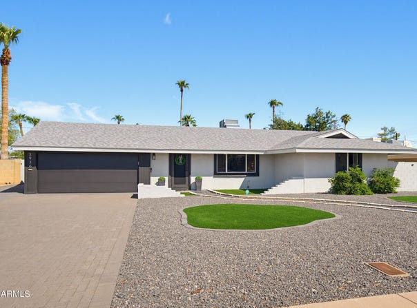 3936 E Desert Cove Avenue, Phoenix, AZ 85028