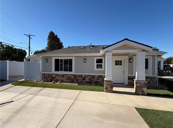 312 Rodecker Drive N, Azusa, CA 91702