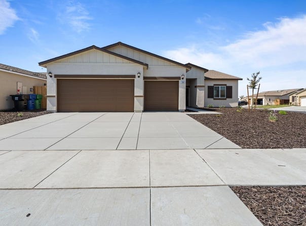 1684 Soto Avenue, Corcoran, CA 93212