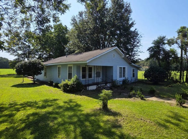 1009 Barnes St., Opp, AL 36467
