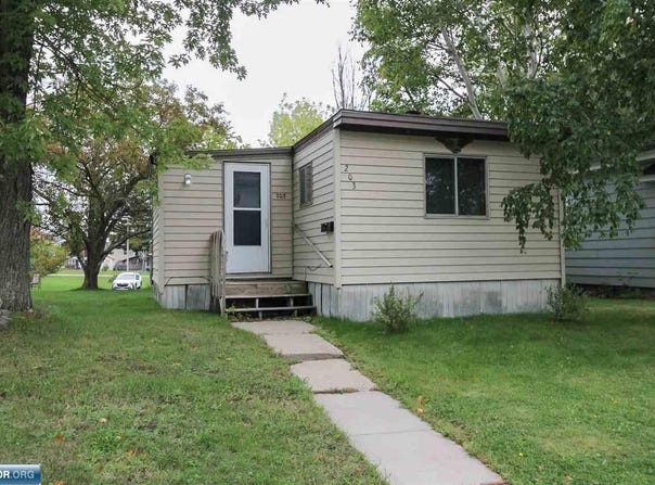 203 3rd Avenue N, Biwabik, MN 55708