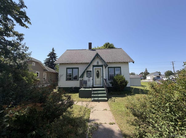 1225 Washington Avenue, Escanaba, MI 49829
