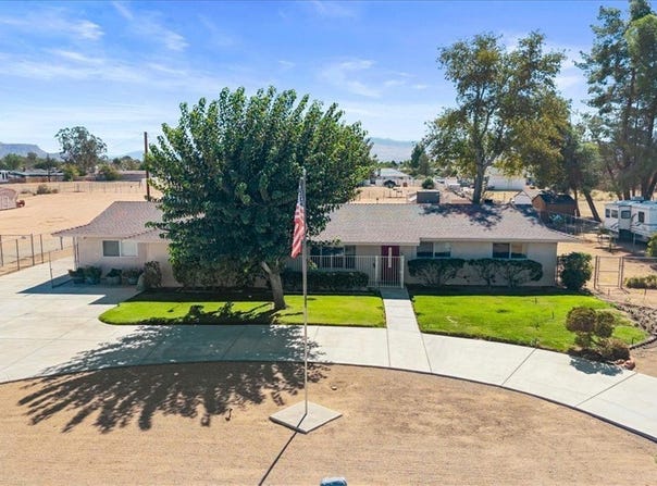 14151 Hopi Road, Apple Valley, CA 92307