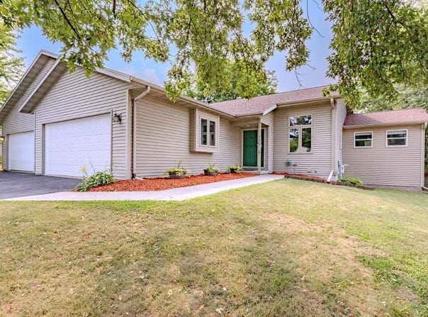 792 FAIRWAY DRIVE, Mosinee, WI 54455