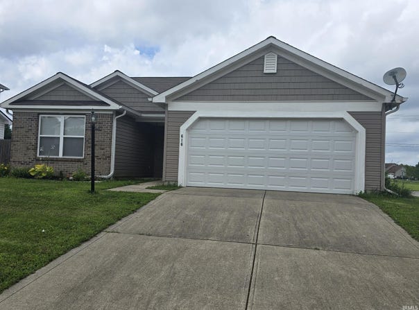 616 Rocky Meadow Drive, Greenwood, IN 46143-7767