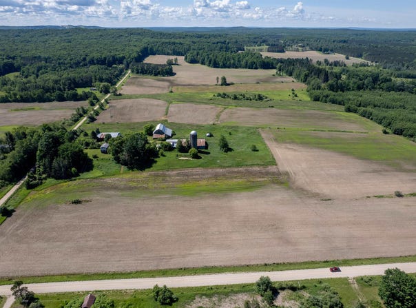 3102 S 9 ROAD, HARRIETTA, MI 49638