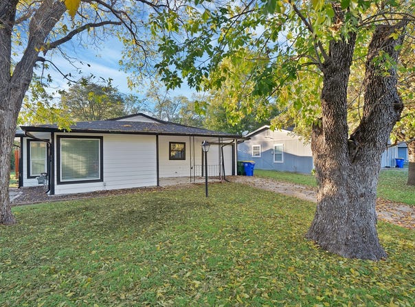 809 Hackamore Street, White Settlement, TX 76108