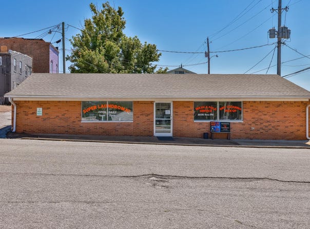 151 W Maple St, Dresden, TN 38225