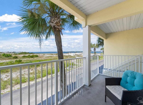8496 Gulf Blvd, Navarre, FL 32566