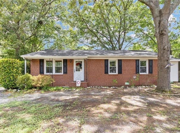 1659 Holly Drive, Gloucester Point, VA 23062