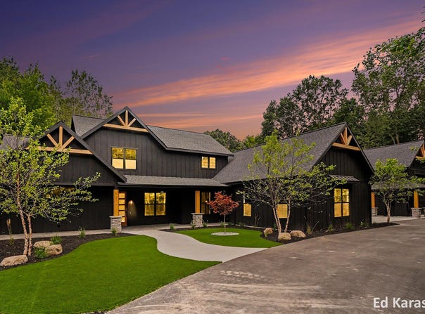 3365 Palmer Drive, Saugatuck, MI 49453