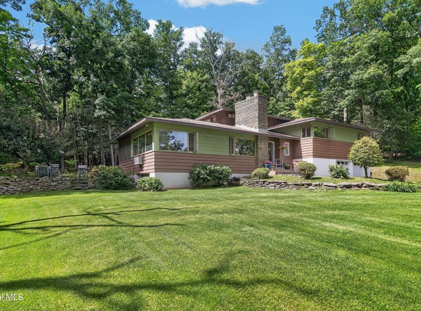 303 Terrace Road, Schenectady, NY 12306