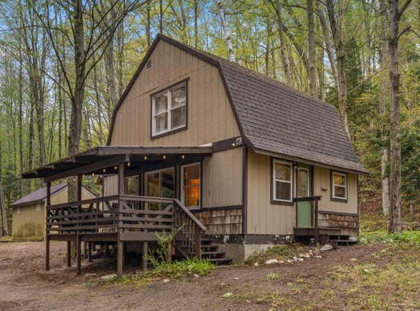3513 River Road, Frankfort, MI 49635