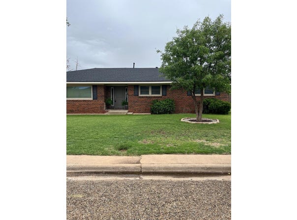 43 Fannin Drive, Tulia, TX 79088