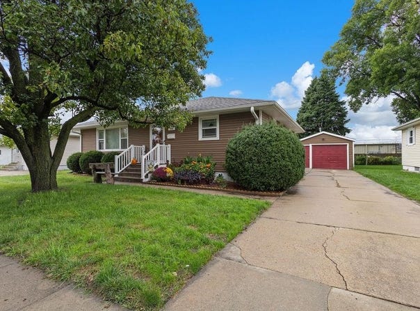 918 Becton St, Columbus, NE 68601
