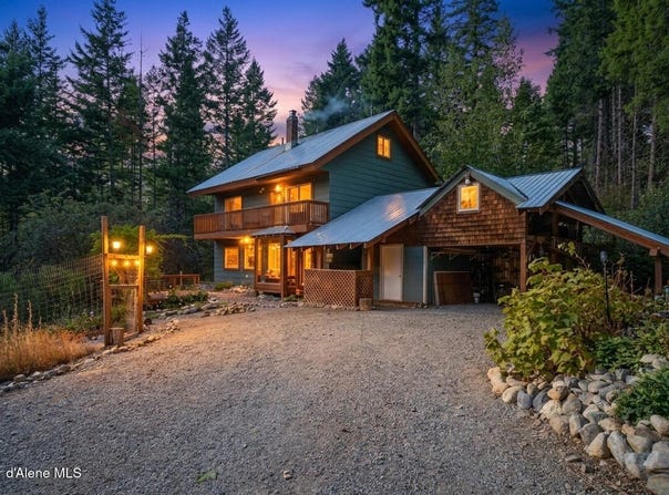 627 Y For Rd, Cocolalla, ID 83813
