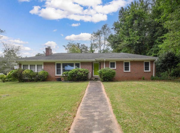1628 29TH AVENUE, HUEYTOWN, AL 35023