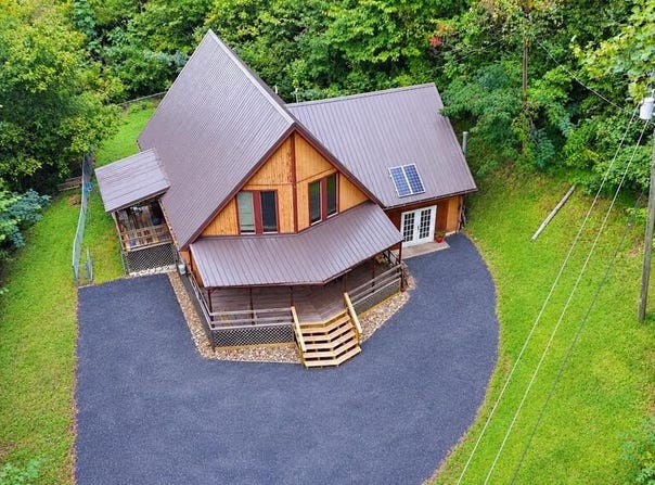 1066 KY RT 1107, Van Lear, KY 41265