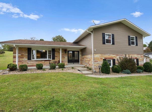 139 Hickory Flat Road, Buckhannon, WV 26201