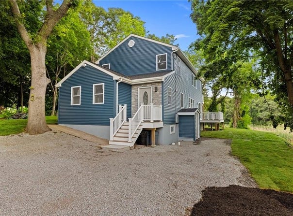 18 Pevear Avenue, Warwick, RI 02886