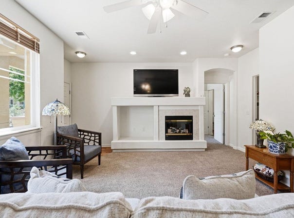 837 E 98th Ave, Thornton, CO 80229