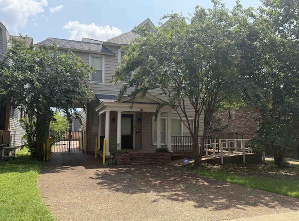 28 S IDLEWILD St, Memphis, TN 38104