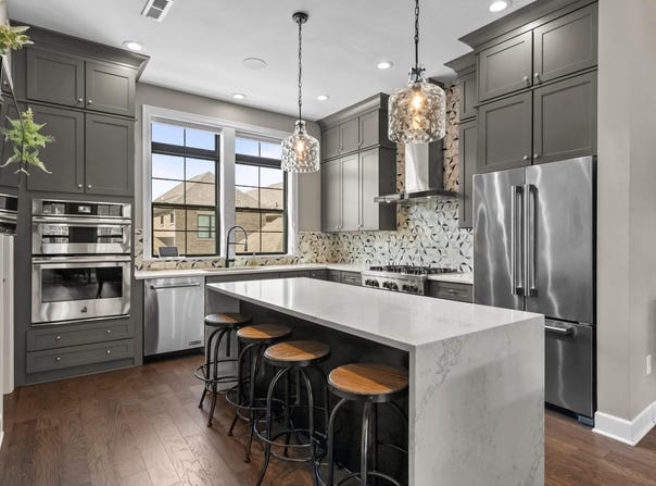 976 Pullman Place, Grandview Heights, OH 43212