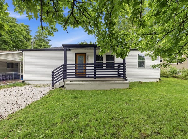 2661 E Division Street, Springfield, MO 65803