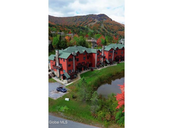 6 Trailside, Hunter, NY 12442