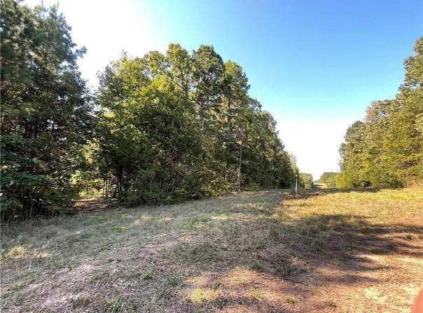 London, AR 72847